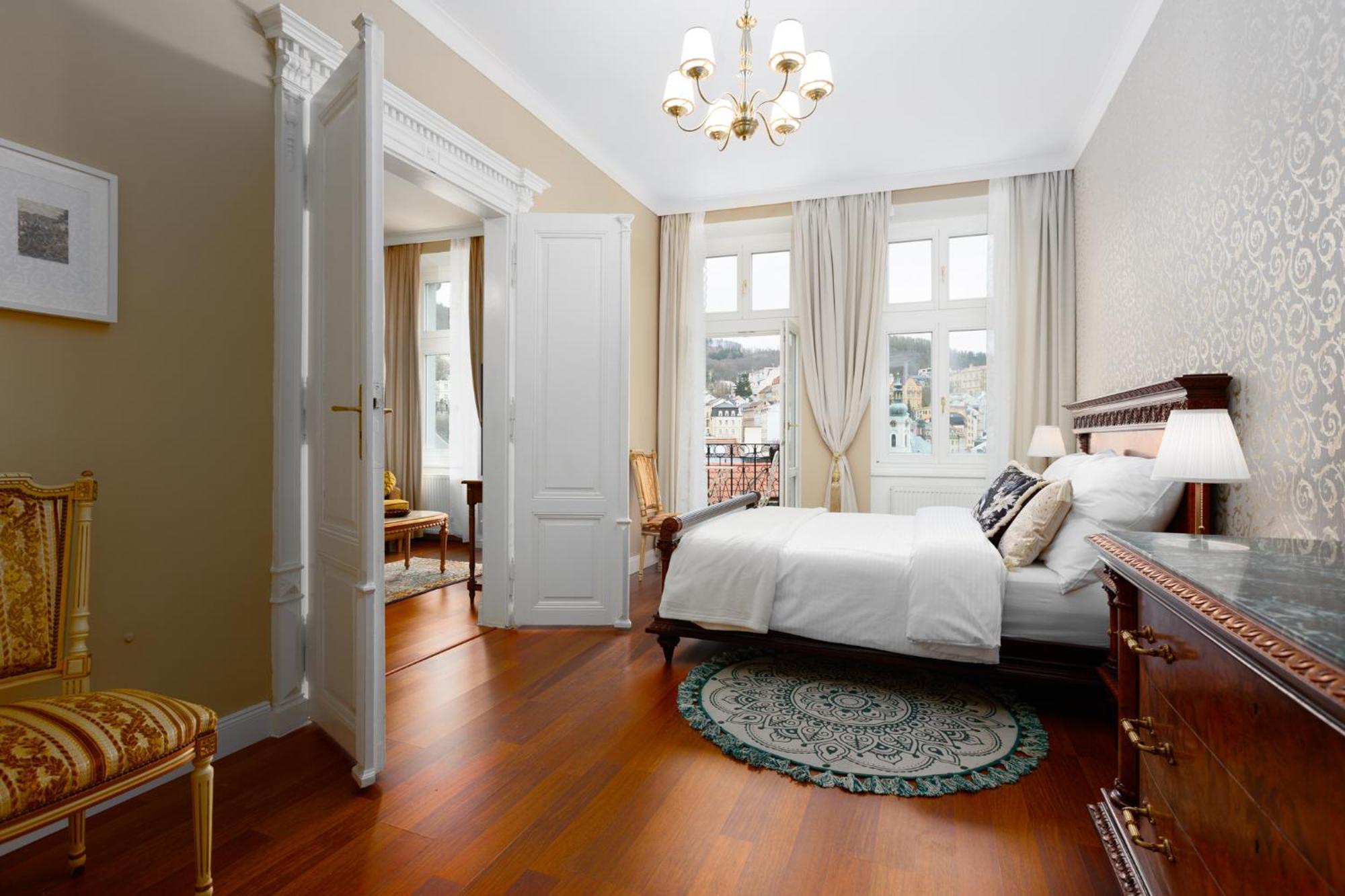 Rezidence Makart Apartment Karlovy Vary Luaran gambar