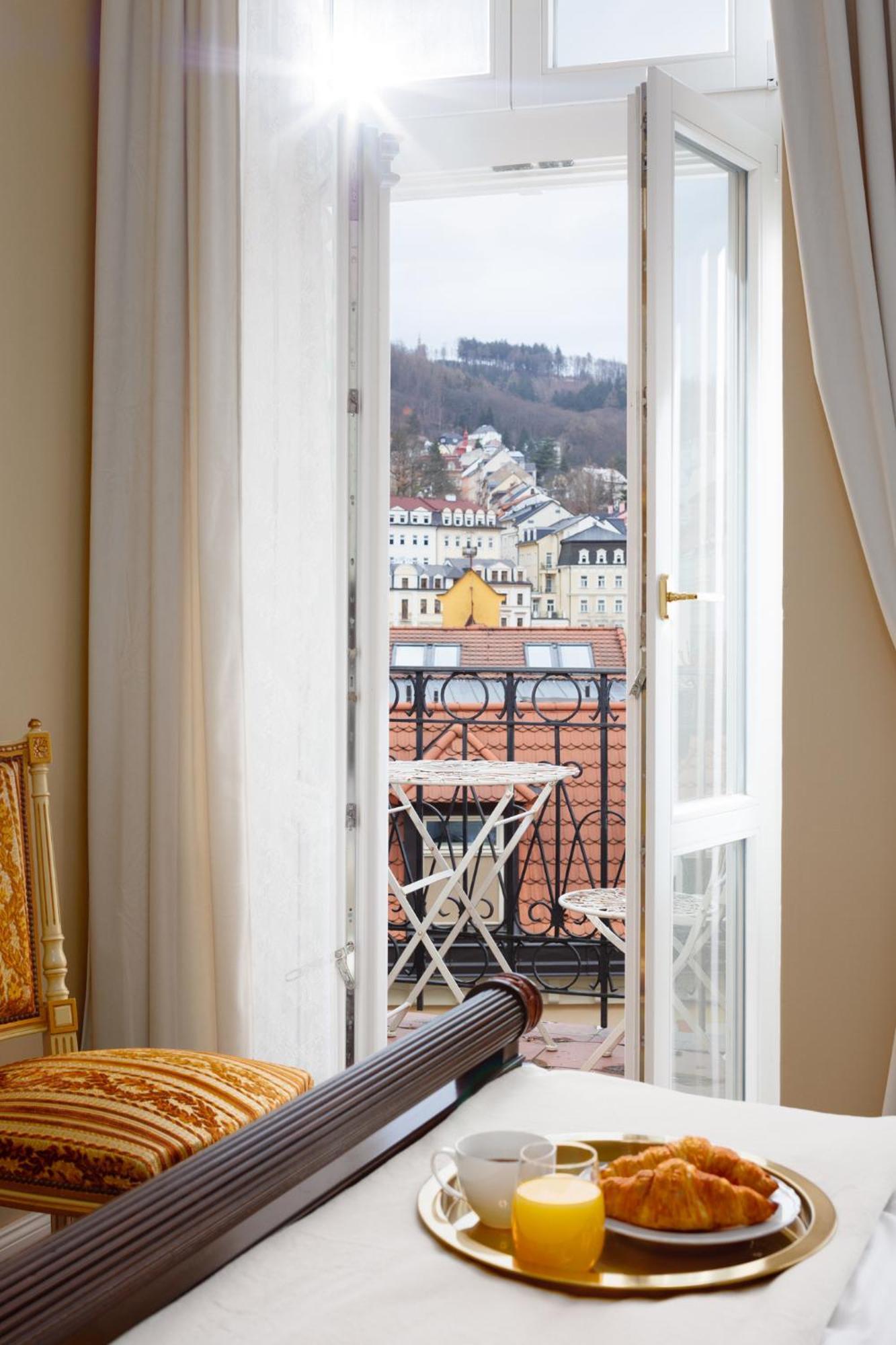 Rezidence Makart Apartment Karlovy Vary Luaran gambar
