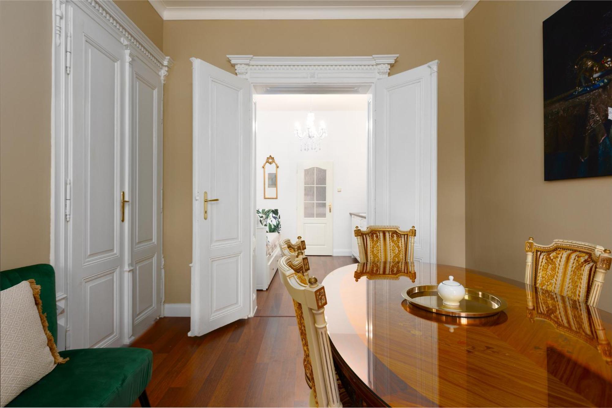 Rezidence Makart Apartment Karlovy Vary Luaran gambar