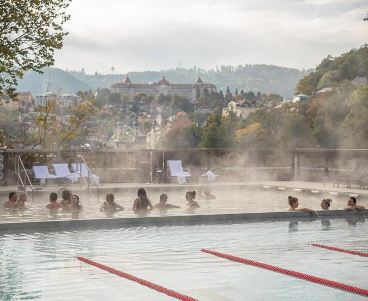 Rezidence Makart Apartment Karlovy Vary Luaran gambar